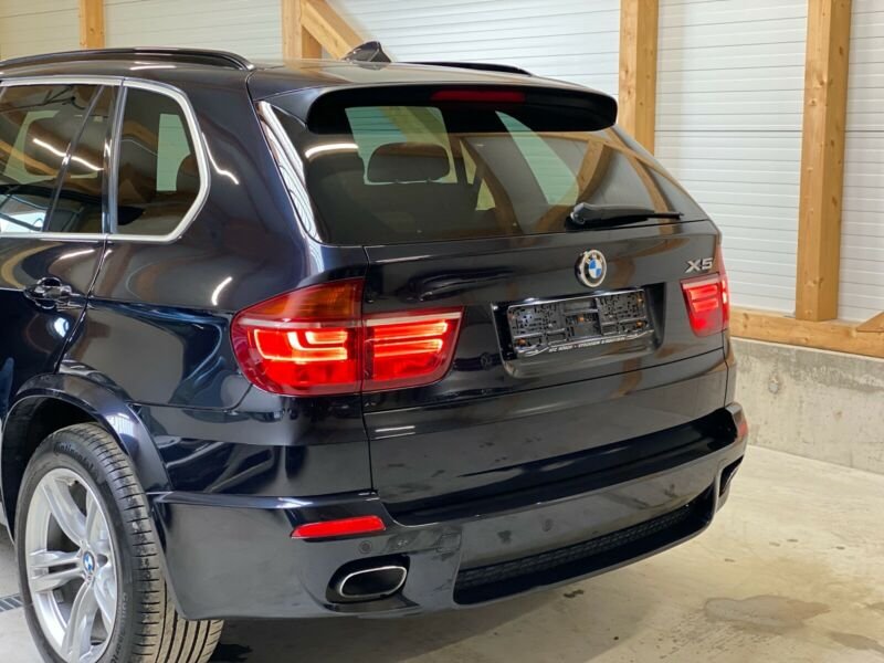 BMW X5 xDrive40d * M Sport Pack * Aquecimento adicional * 7 lugares * - Photo 2