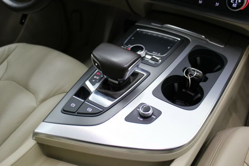 Audi Q7 3.0 TDI Quattro * S-Line * ACC * HUD * Noite * VR * 7 lugares  - Photo 7