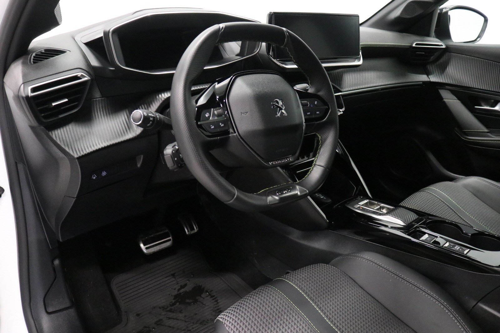 PEUGEOT E-208 136CH GT - Photo 9