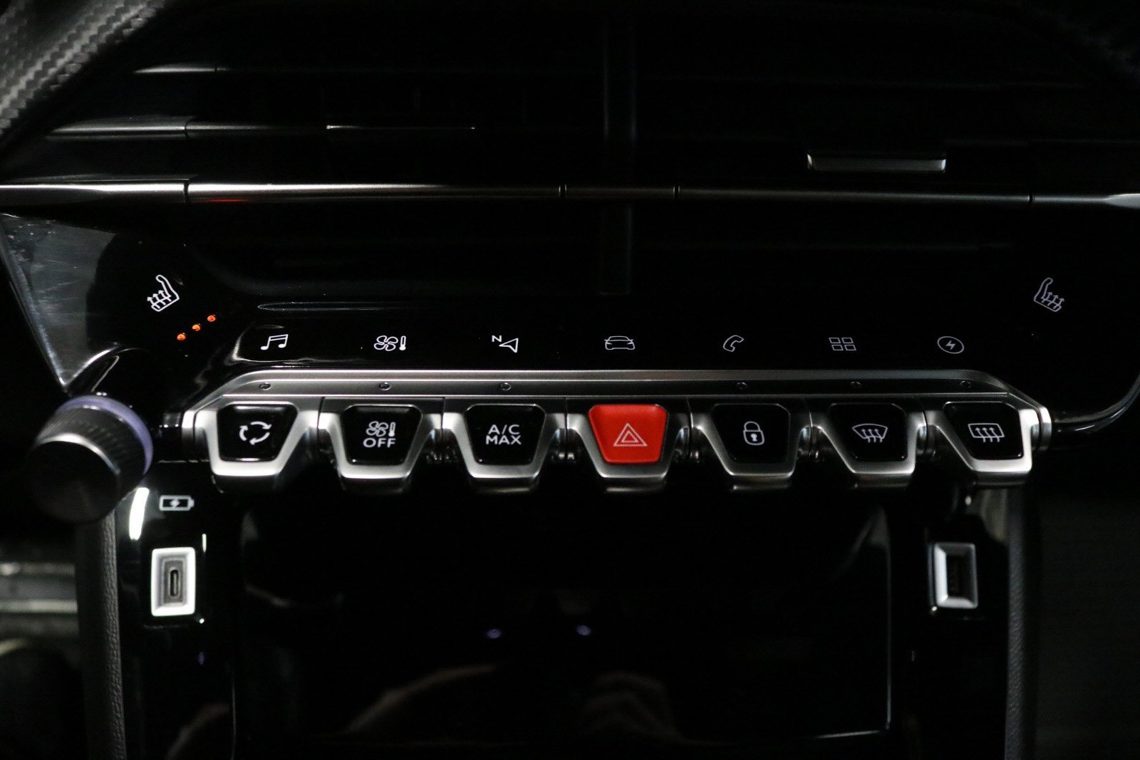 PEUGEOT E-208 136CH GT - Photo 17