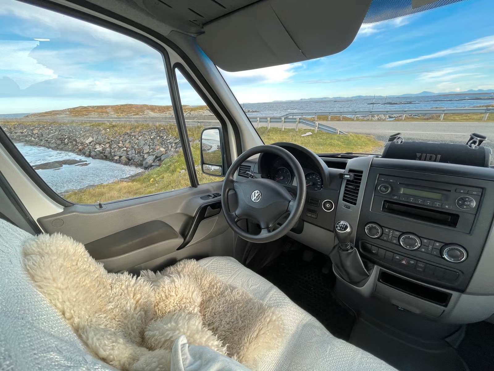 VOLKSWAGEN CRAFTER VAN 2.0 TDI 163 - Photo 5