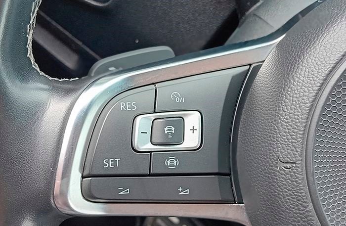 VOLKSWAGEN TIGUAN 2.0 TDI 150 4MOTION DSG7 R LINE - Photo 18