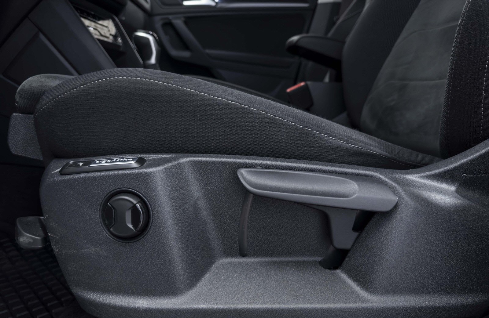 VOLKSWAGEN TIGUAN 2.0 TDI 150 ELEGANCE 4MOTION DSG7 - Photo 15