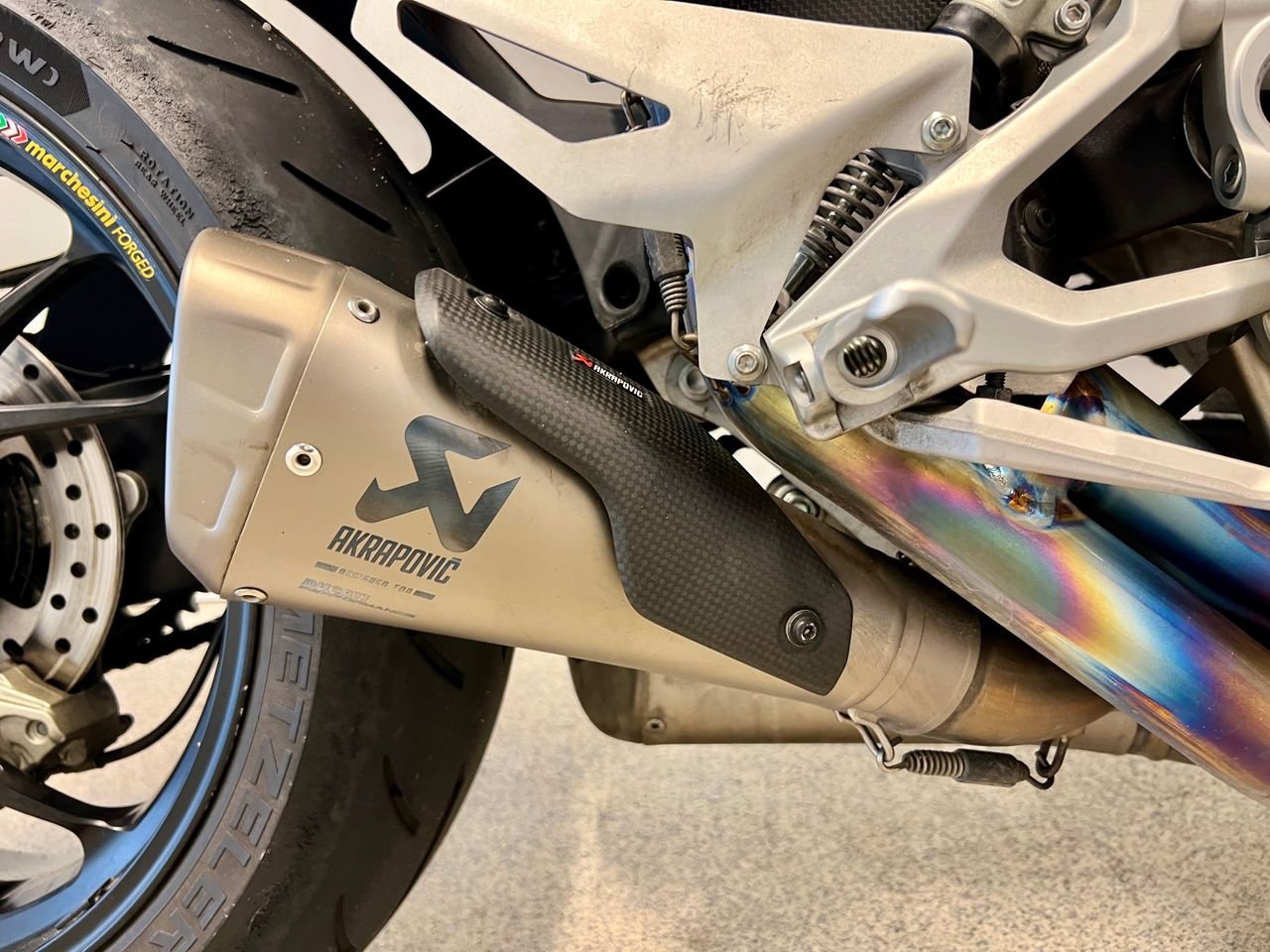 DUCATI STREETFIGHTER V4S - Photo 10