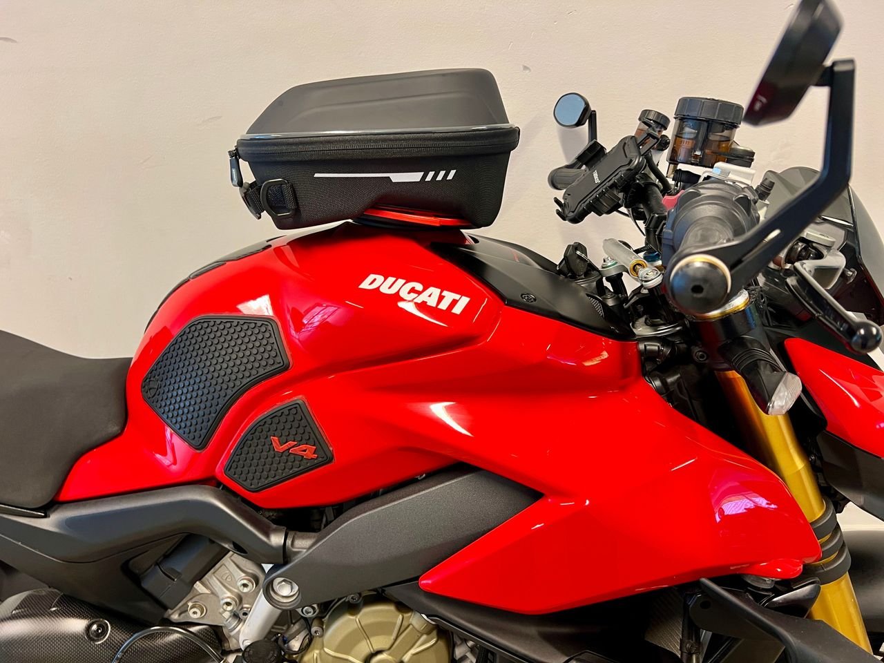 DUCATI STREETFIGHTER V4S - Photo 5
