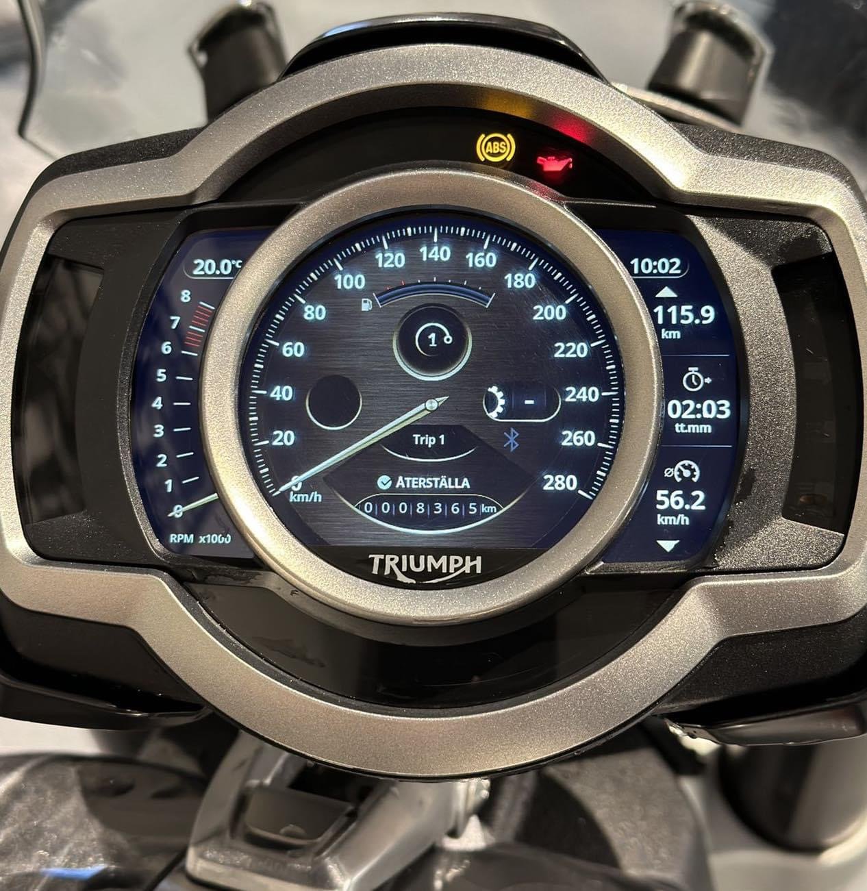 TRIUMPH ROCKET 3 GT - Photo 3