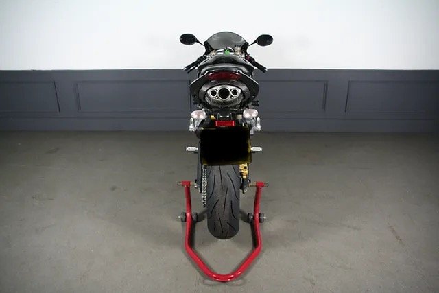 TRIUMPH DAYTONA 675 - Photo 4