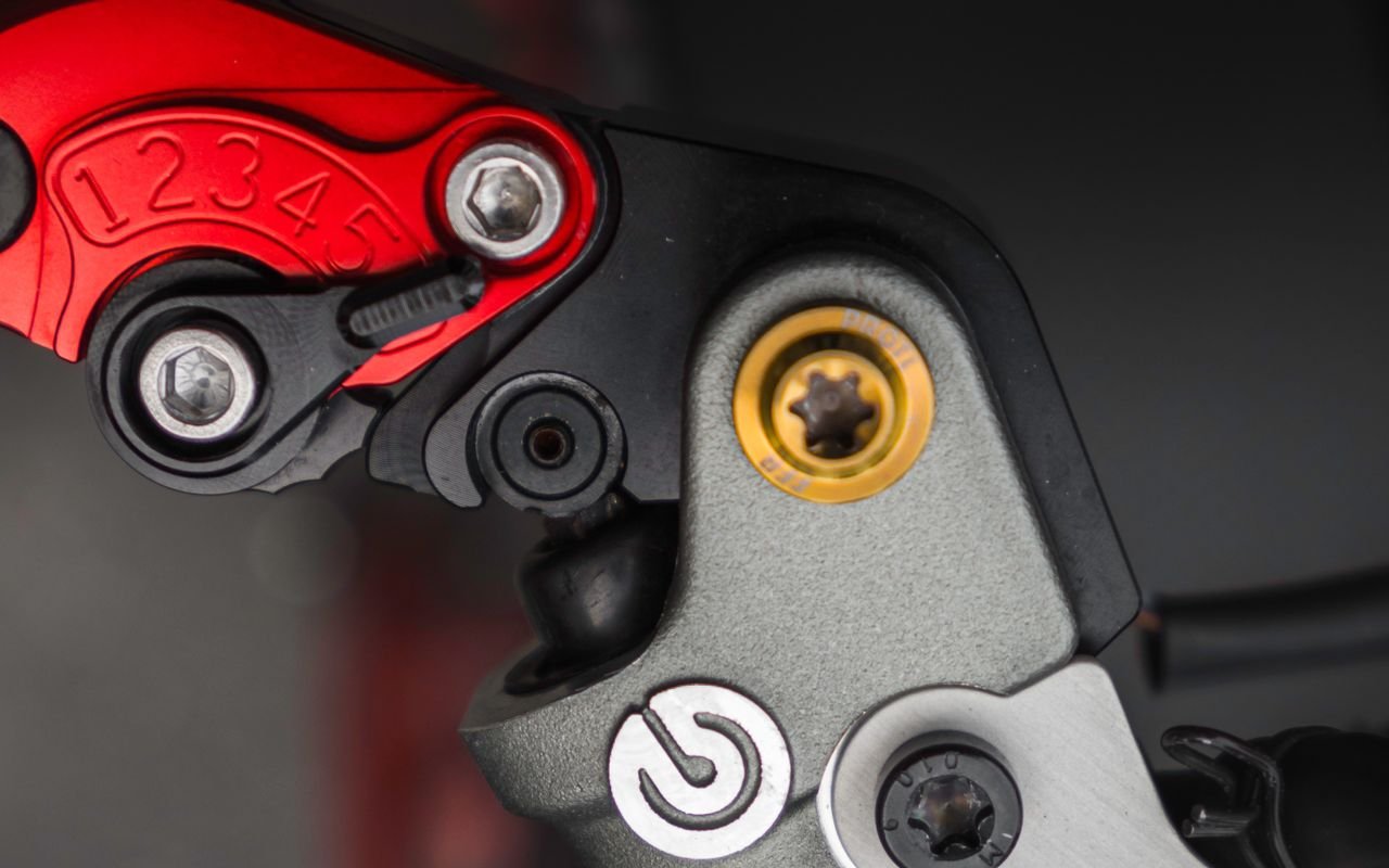 DUCATI 950 HYPERMOTARD KOOLSTOF - Photo 16