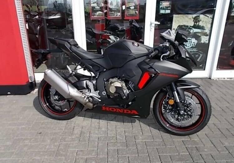 HONDA CBR 1000 RR 2024