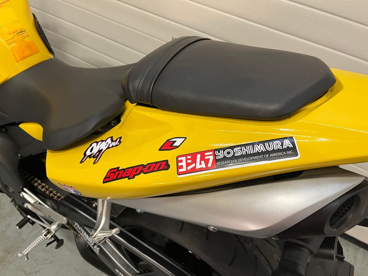 YAMAHA R1 - Photo 18