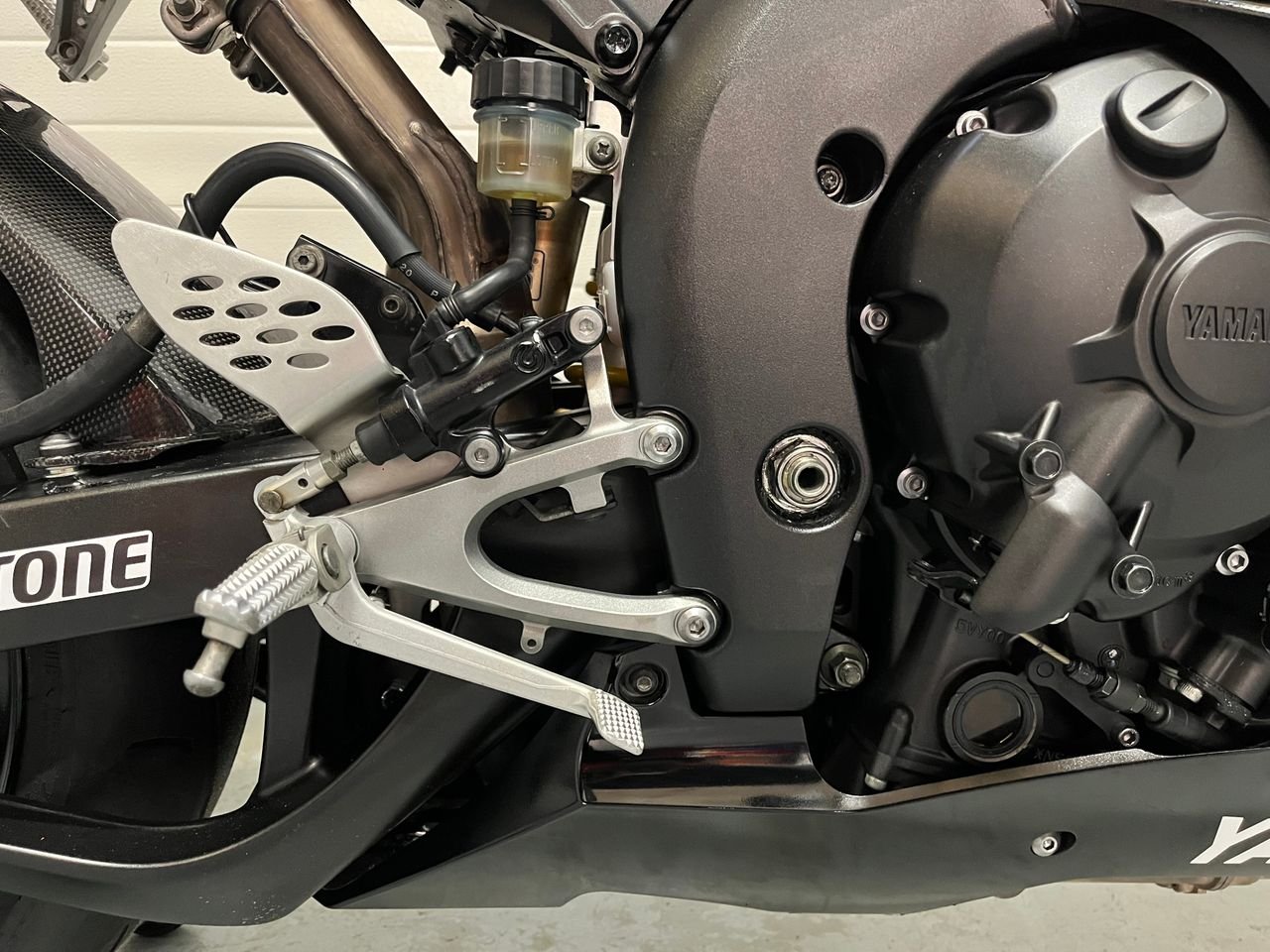 YAMAHA R1 - Photo 25