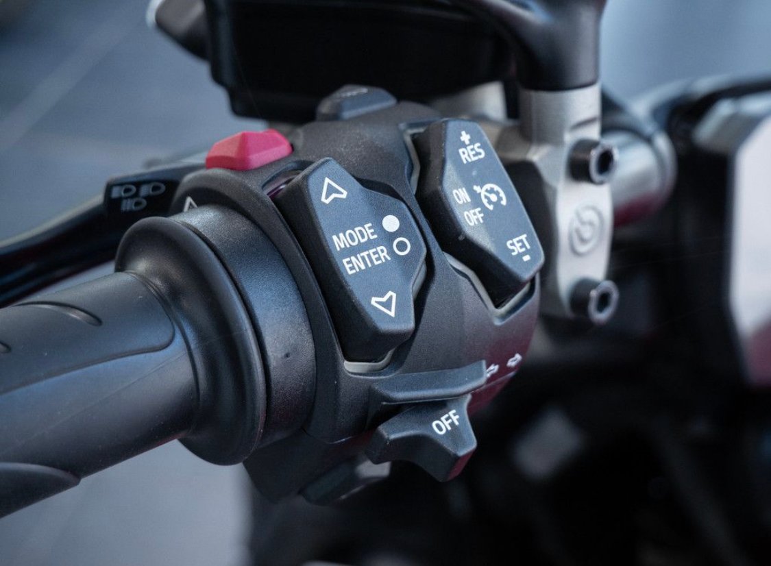 DUCATI DIAVEL V4 RED LED - Photo 12