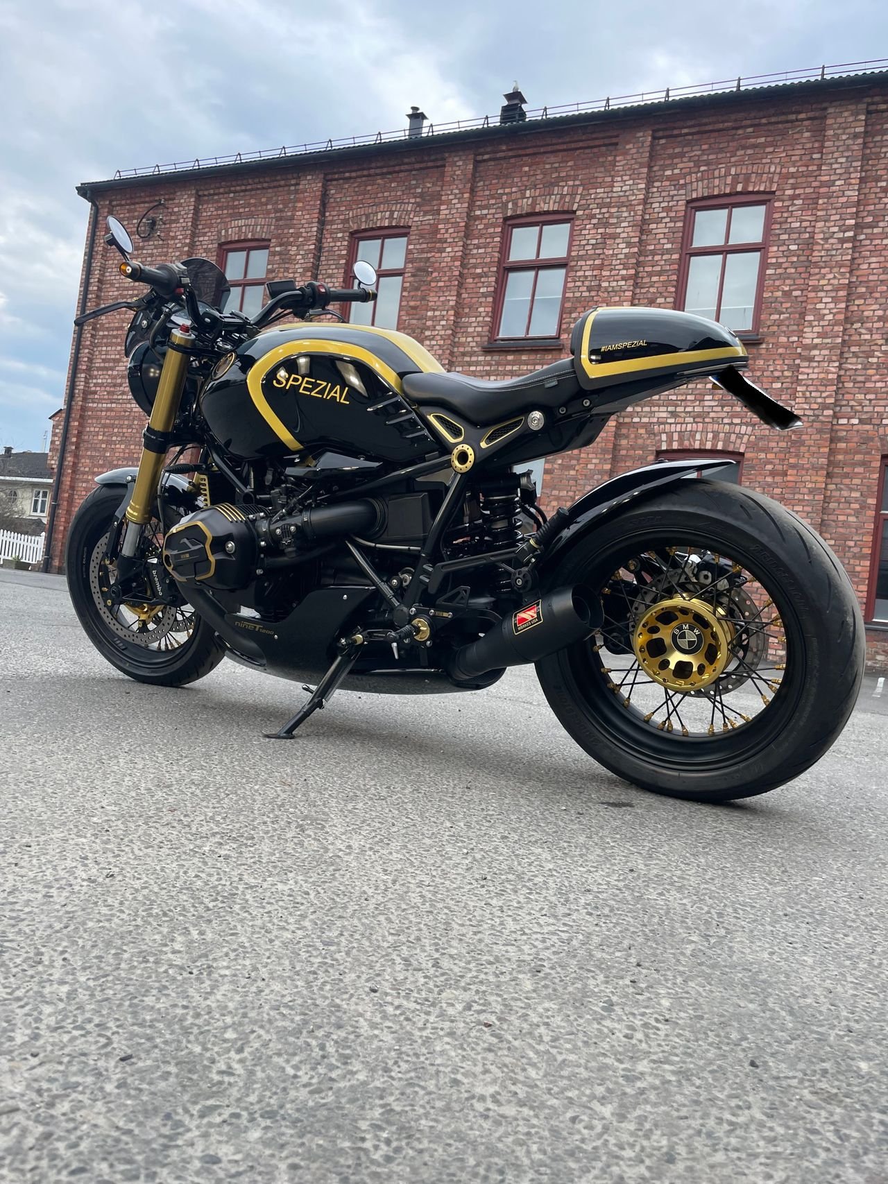 BMW R NEGEN T CUSTOM - Photo 3