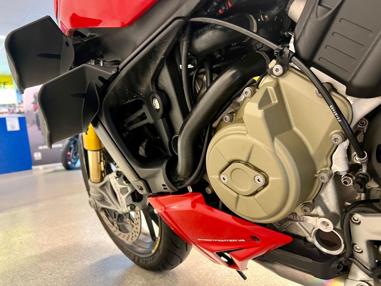 DUCATI STREETFIGHTER V4S - Photo 14