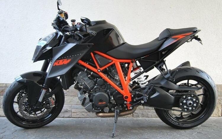 KTM 1290 SUPER DUKE R - Photo 4