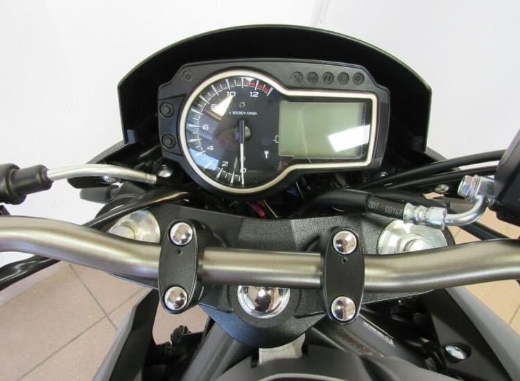 SUZUKI GSR 750 ABS AKRAPOVIC - Photo 8