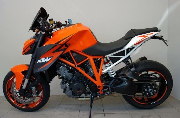 KTM 1290 SUPER DUQUE R - Photo 11