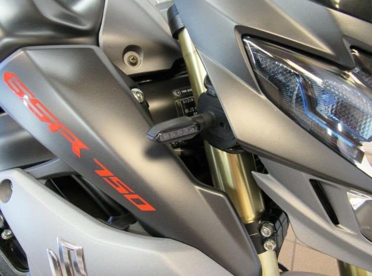 SUZUKI GSR 750 ABS AKRAPOVIC - Photo 16