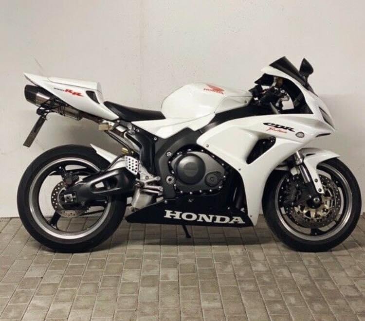 HONDA CBR 1000 RR 2024