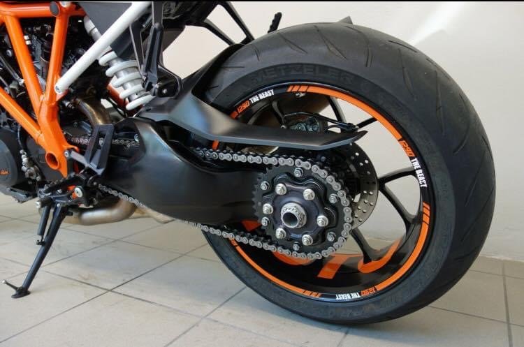 KTM 1290 SUPER DUQUE R - Photo 15